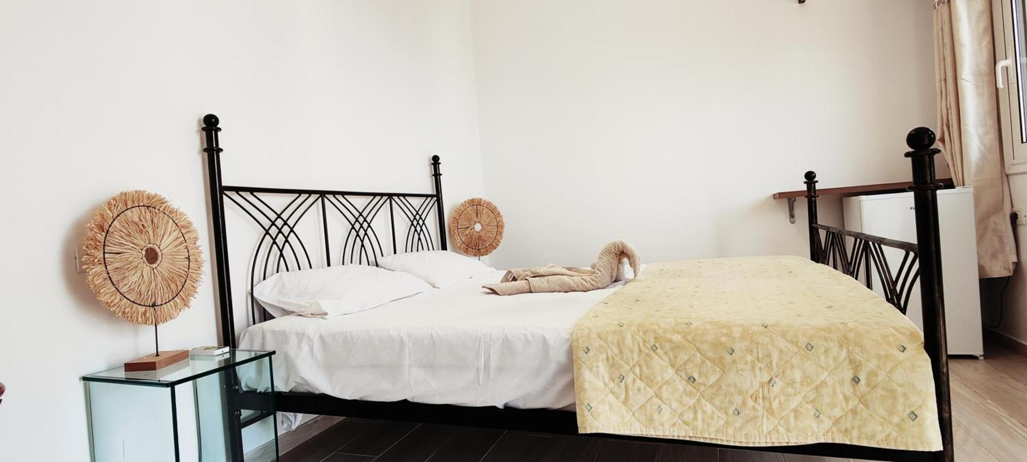 Tato: Horizon Haven With Panoramic Sea Views In Himare. * Himare